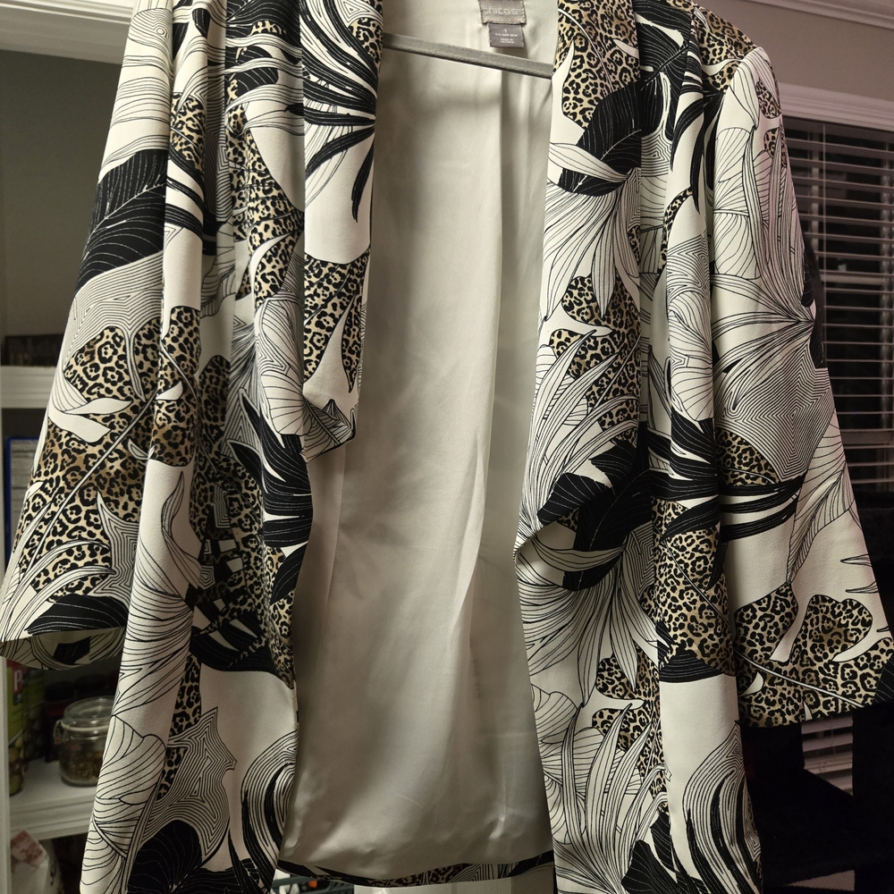 Chico's Black and White Floral Blazer - Picture 2 of 4